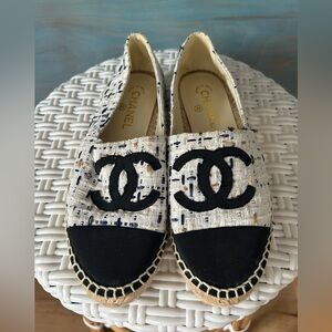 Chanel Espadrille Tweed Logo CC Authentic Flat SZ 40 MADE IN SPAIN